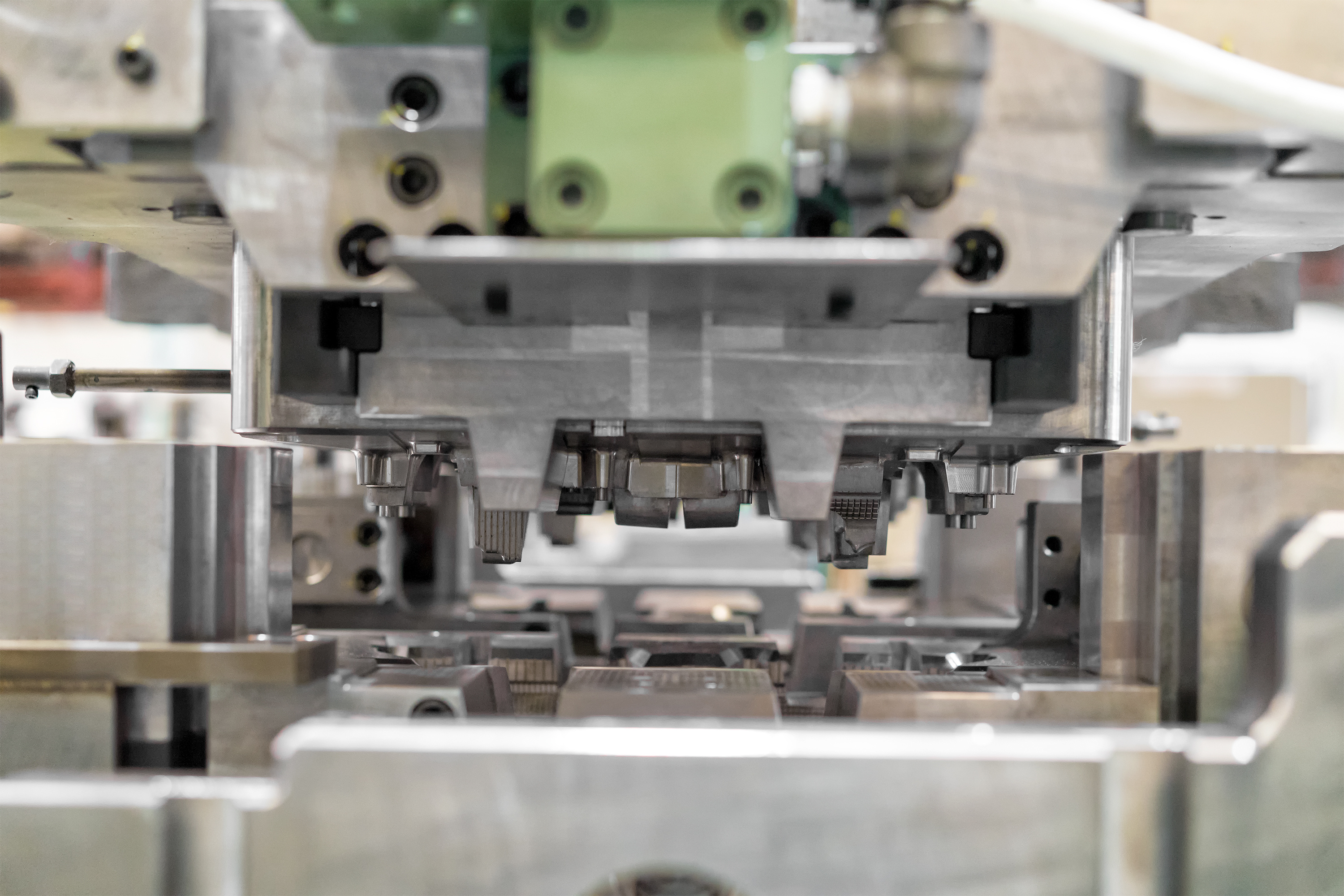 Choosing the Right Injection Molding 2